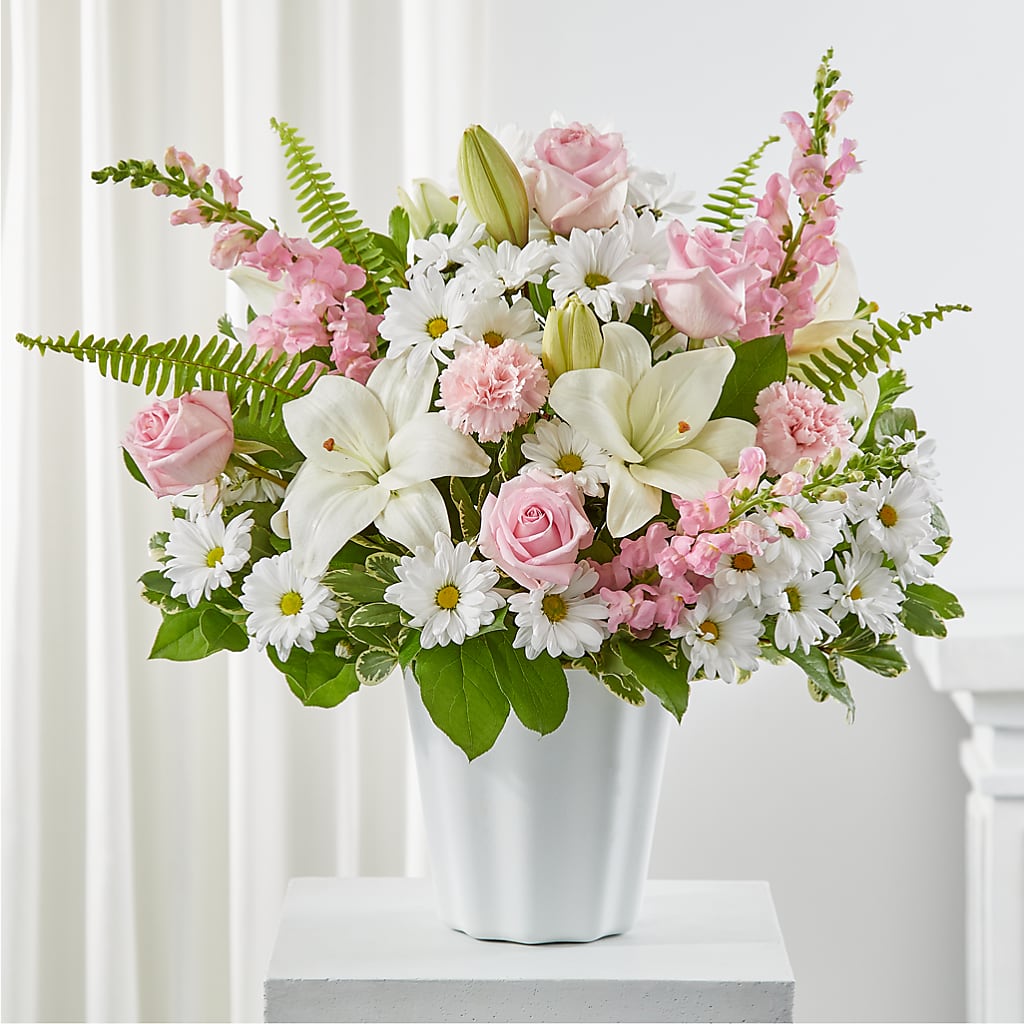 Soft Touch Tabletop Basket – M & A FLOWERS AND EVENTS, South Gate CA
