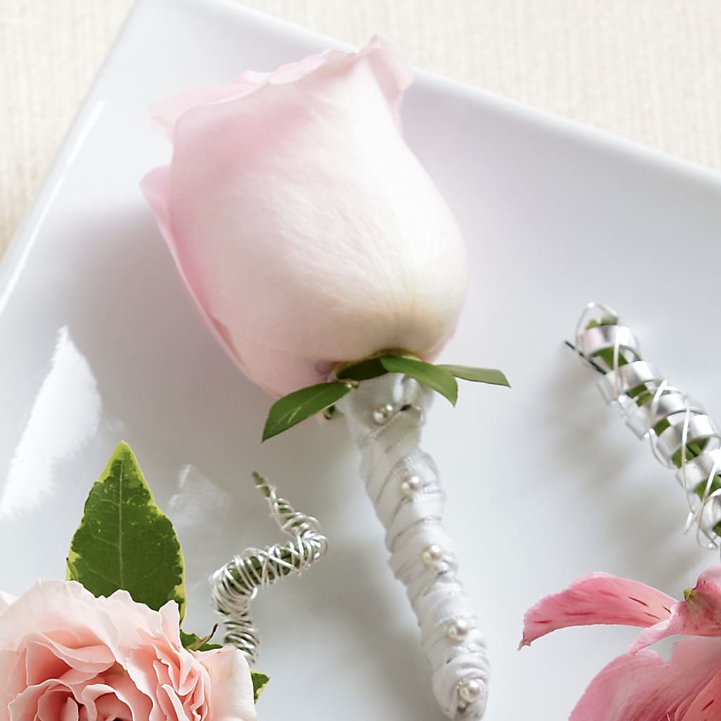 Pink Rose Boutonniere – M & A FLOWERS AND EVENTS, South Gate CA