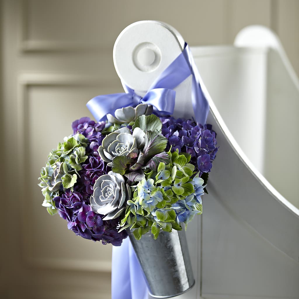 Declaration Pew Décor – M & A FLOWERS AND EVENTS, South Gate CA