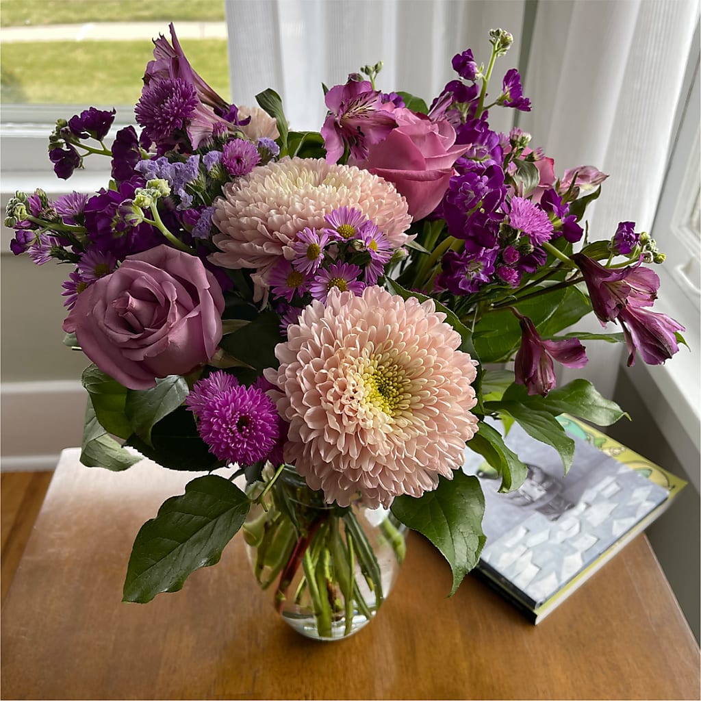 Ultraviolet Bouquet – M & A FLOWERS AND EVENTS, South Gate CA