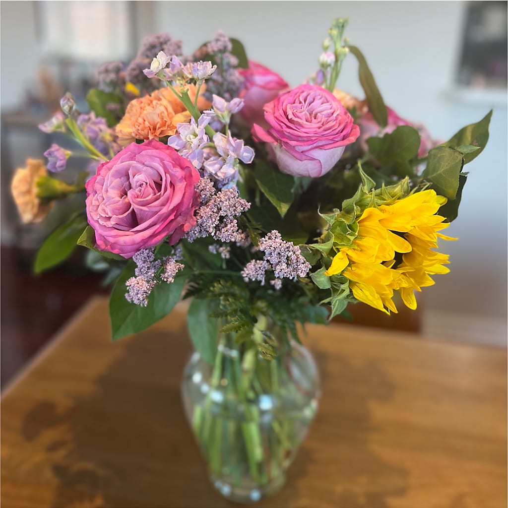 Yellow Brick Road Bouquet – M & A FLOWERS AND EVENTS, South Gate CA