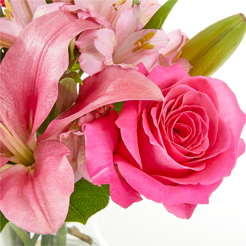 Lots of Love Bouquet – M & A FLOWERS AND EVENTS, South Gate CA